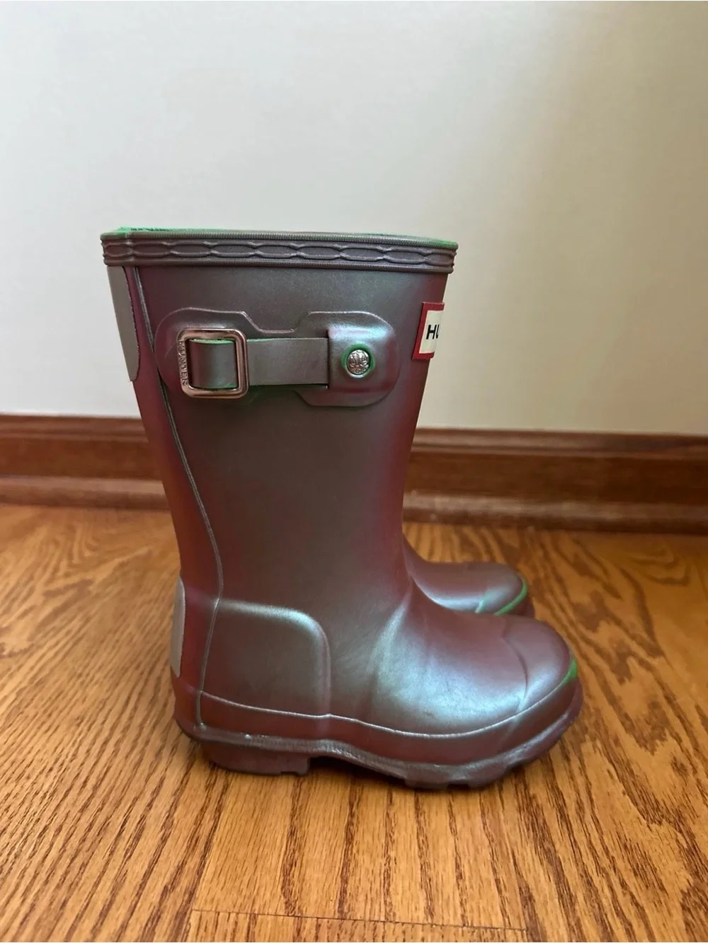 Hunter Rain Boots Girls Size 8-9 Iridescent